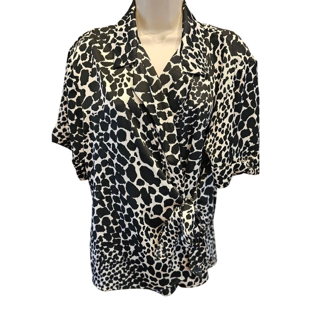 Animal print wrap blouse top sz XL career teacher casual who what wear satin EUC